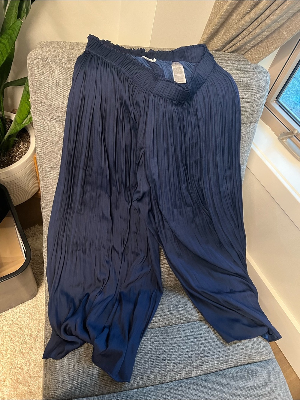 GAP Navy Pleated Wide-Leg Pants